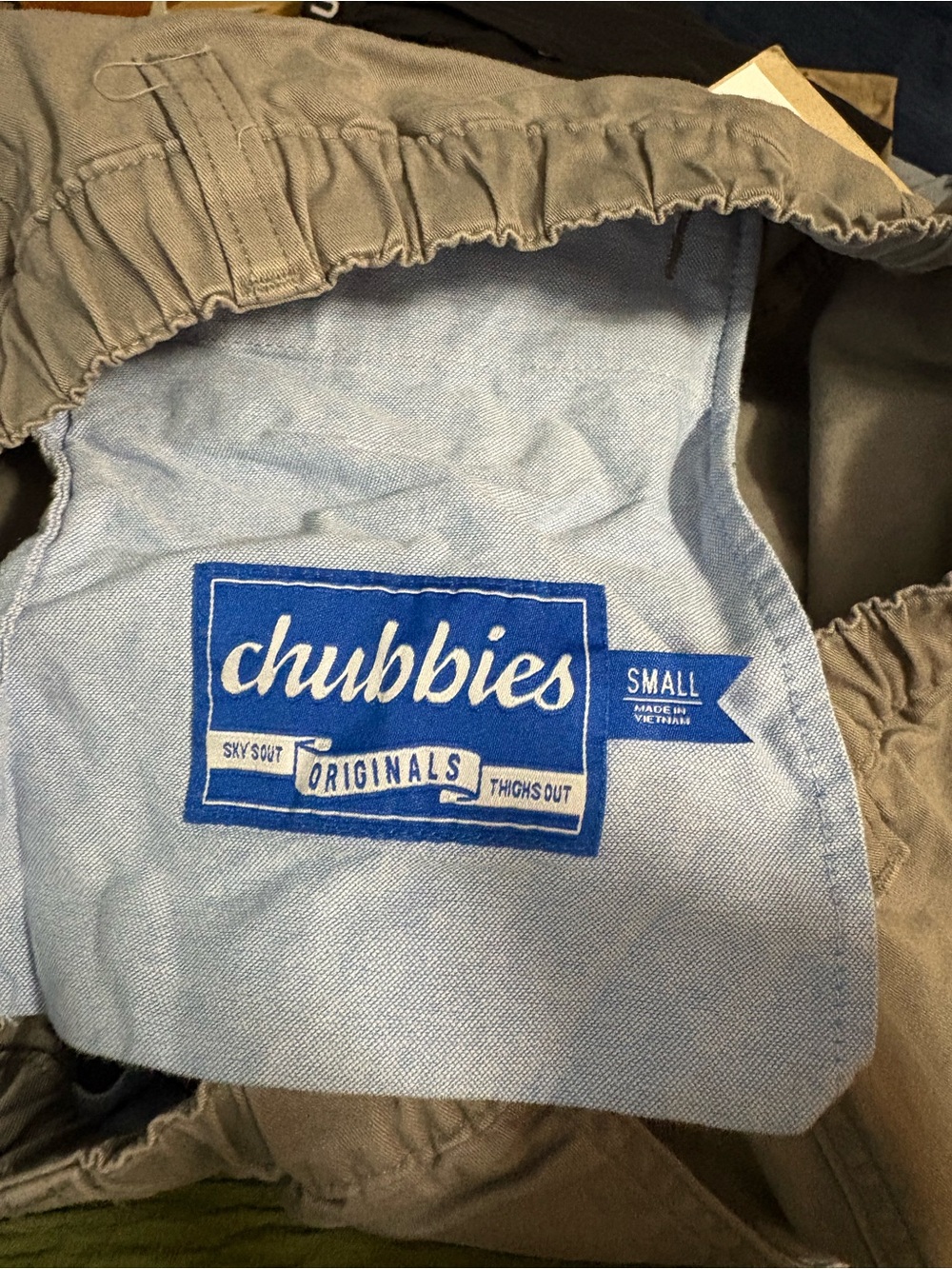 Chubbies  Light Gray Elastic Waist Shorts men’s size small - Picture 2 of 4